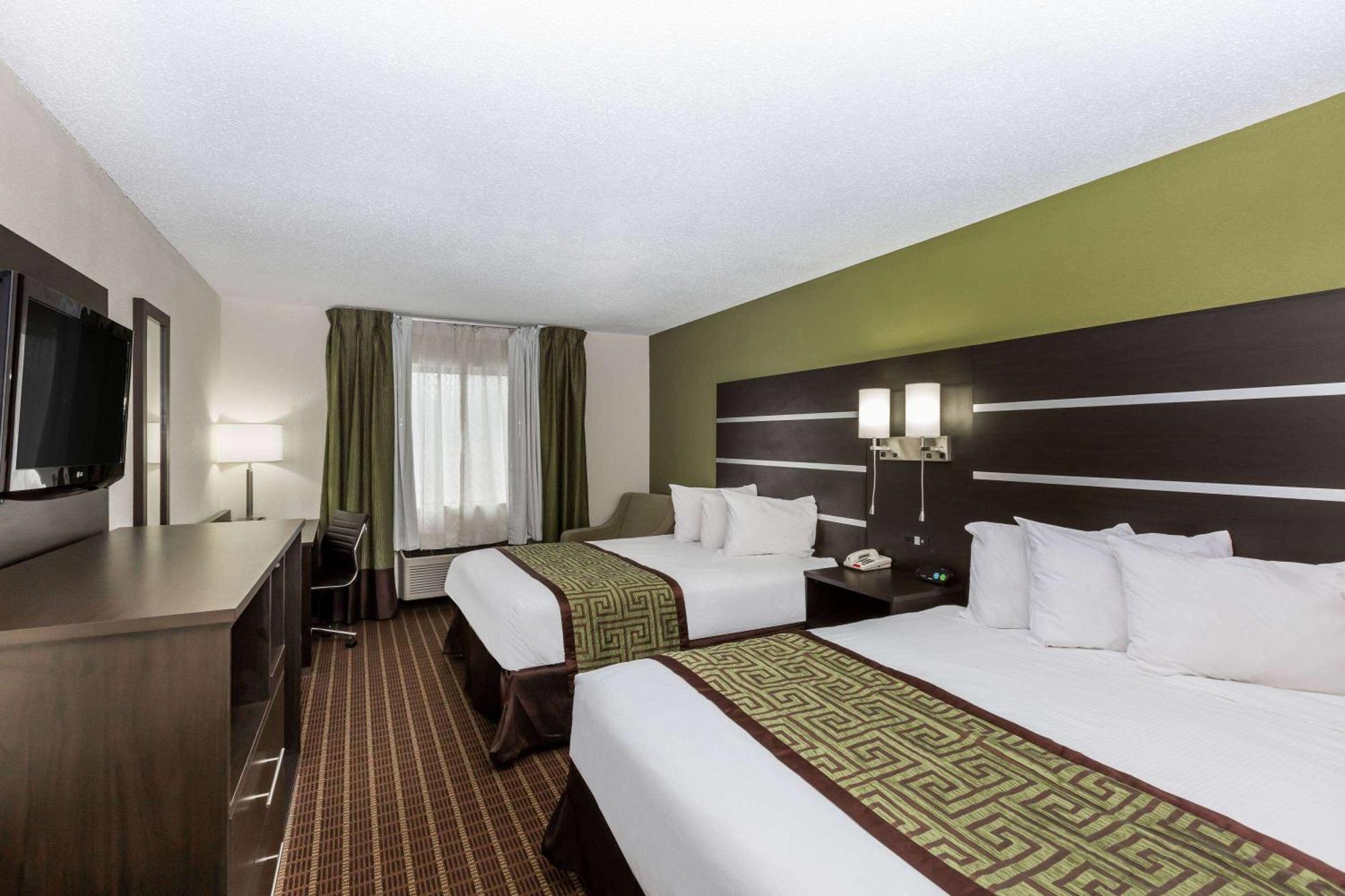 Baymont By Wyndham Louisville South I 65 Brooks Exteriör bild